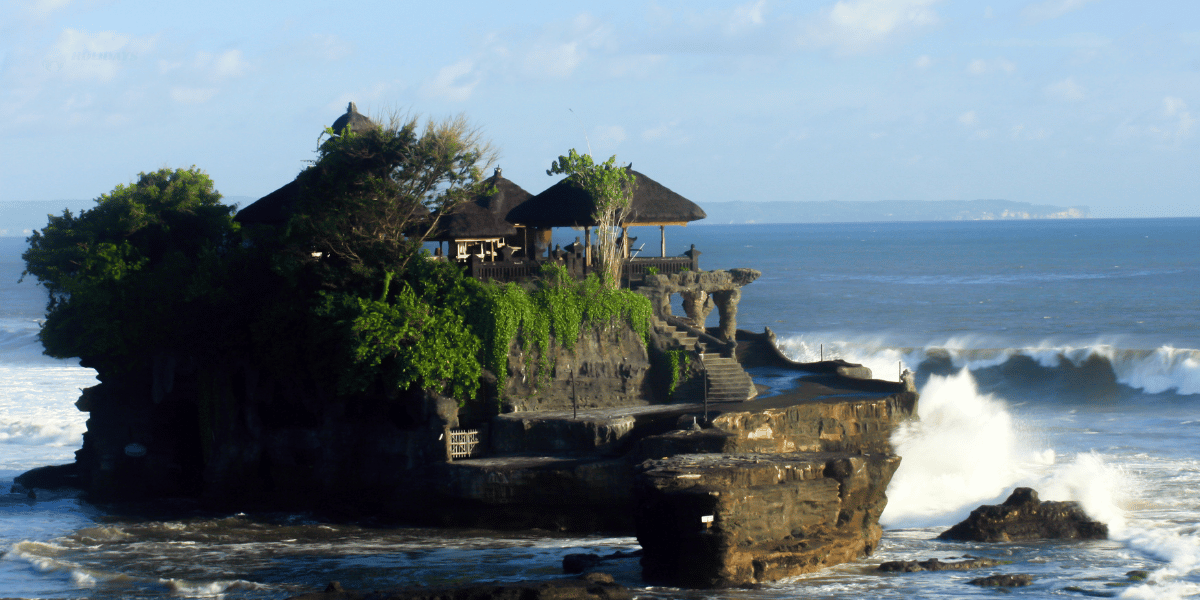 Tanah Lot Temple Image